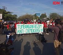 Penyebab Demo Di Makassar